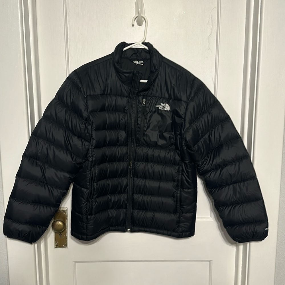 Mens The Northface jacket Excellent Used condition! No tears stains or rips.